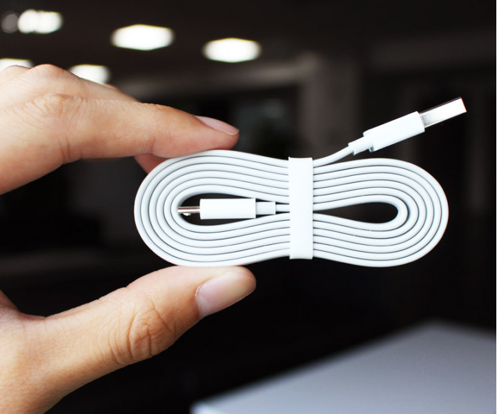 Кабель ZMi AL600 USB - Micro USB (100 см) AL600