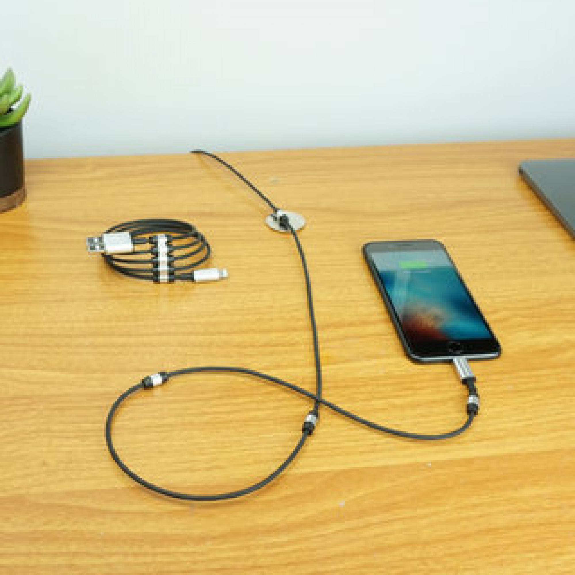 Кабель FuseChicken USB to Lightning Rivet Charge 1m Black
