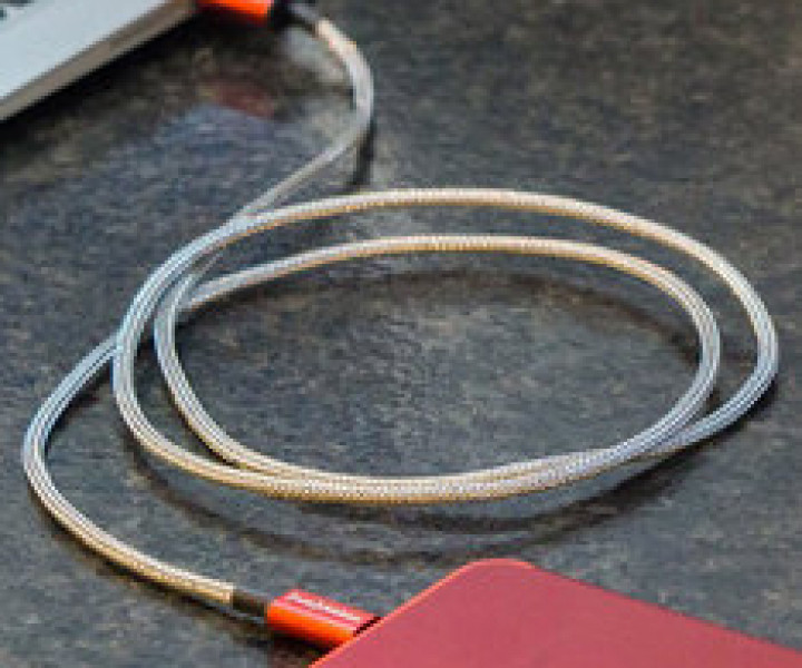 Кабель FuseChicken USB to Lightning Armour Charge 1m RED