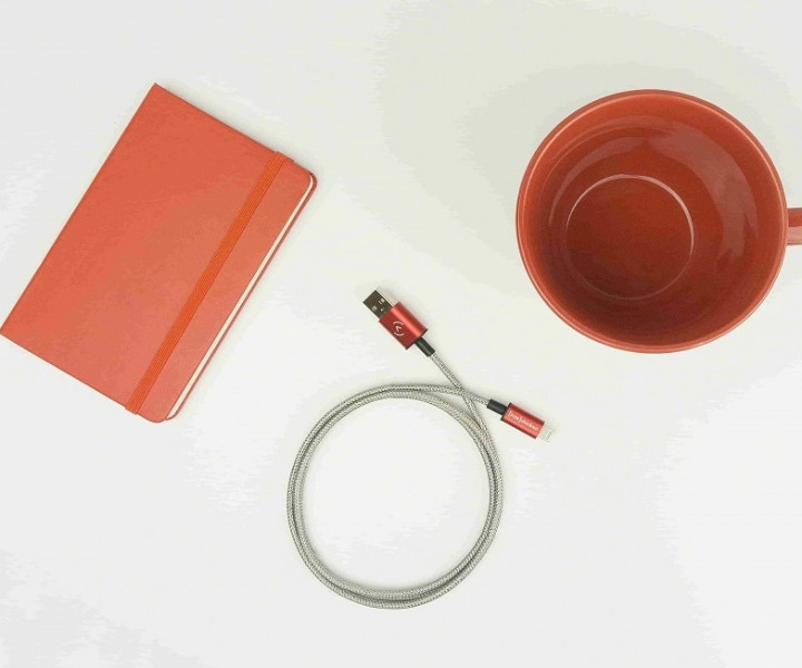 Кабель FuseChicken USB to Lightning Armour Charge 1m RED