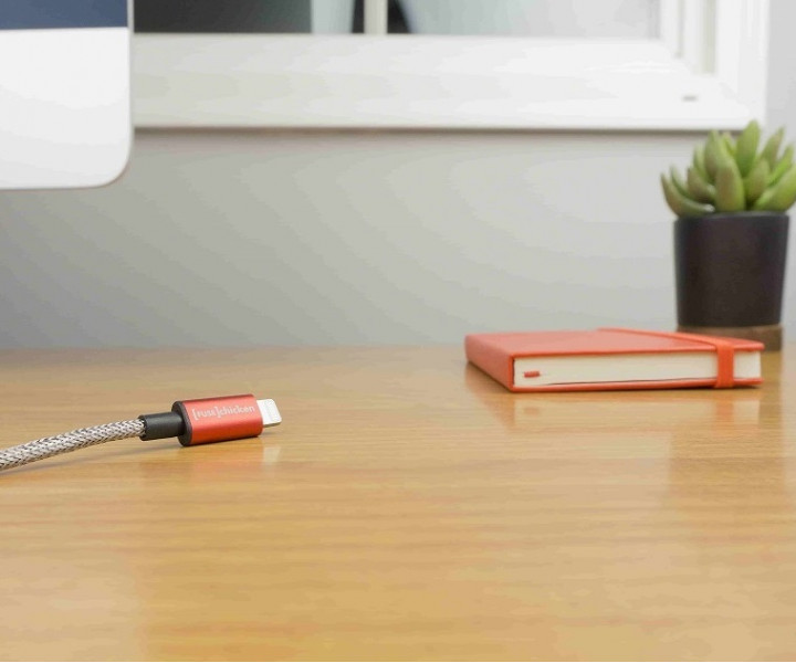 Кабель FuseChicken USB to Lightning Armour Charge 1m RED