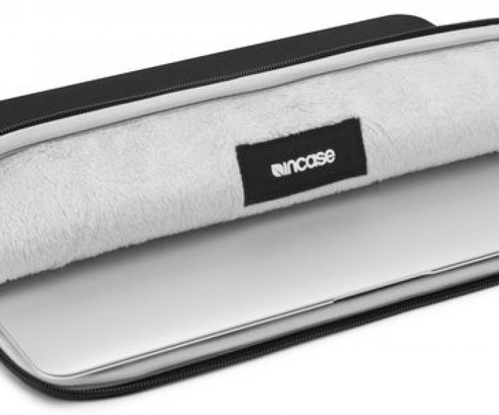 Папка Incase Neoprene Classic Sleeve for MB 13” Black