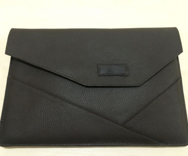 Чохол-конверт ISSA HARA на MacBook 13 "Black