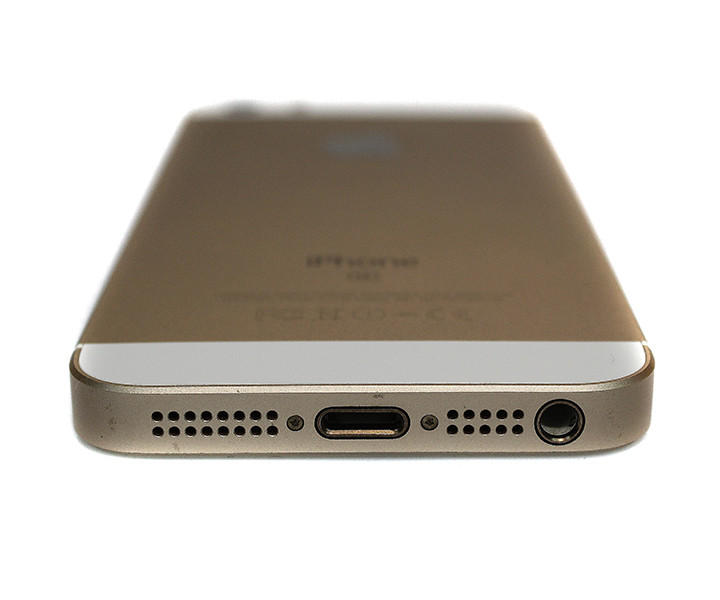 iPhone SE 64Gb Gold б/у