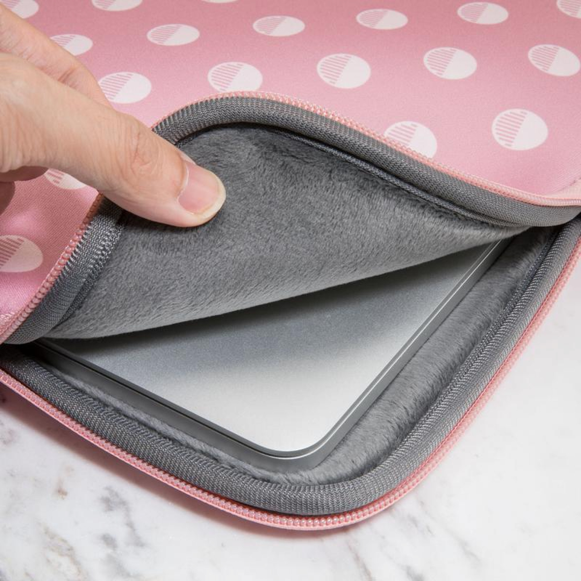 Чохол для ноутбука LAUT Pop для MacBook 13 Polka Pink (LAUT_MB13_POP_PK)