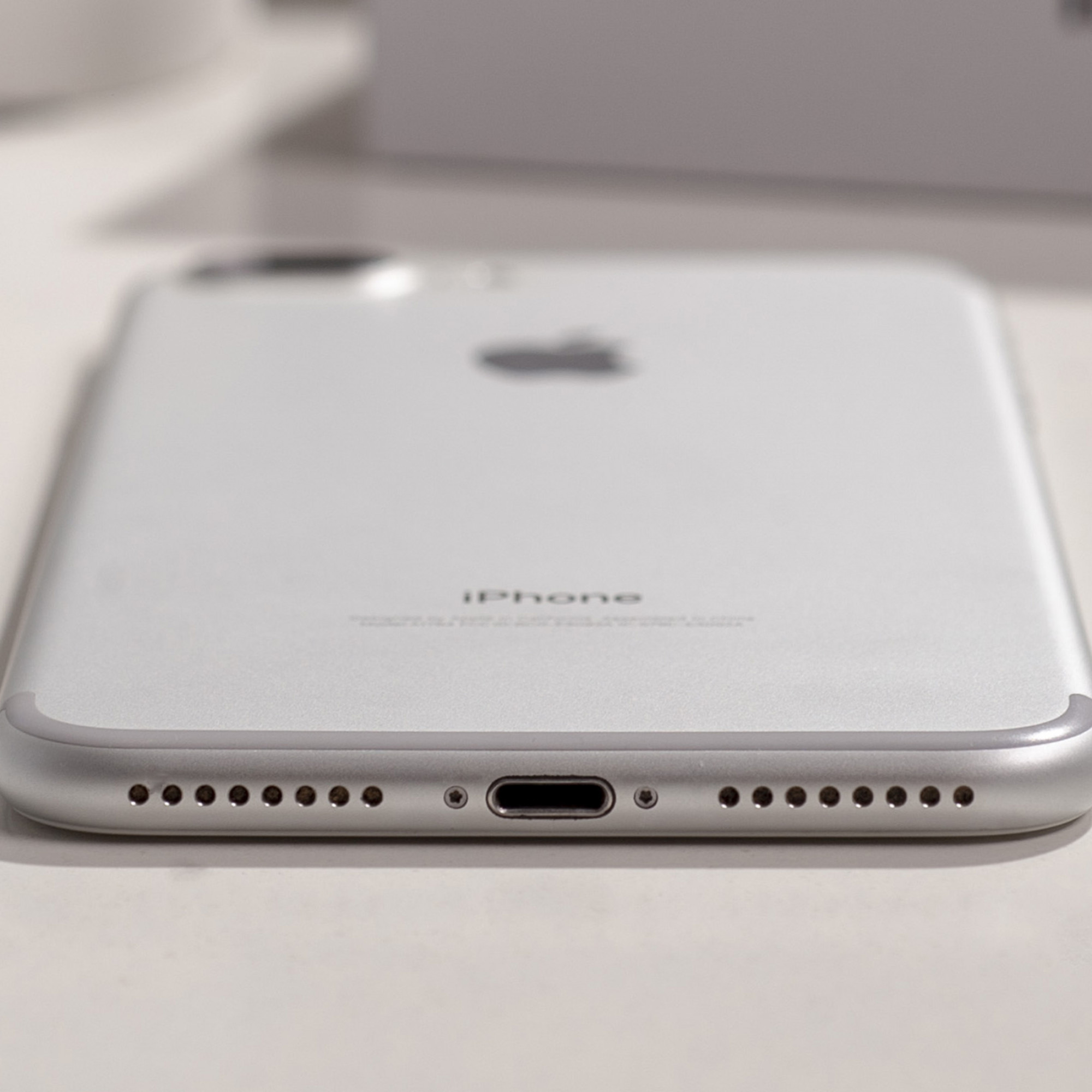 iPhone 7 Plus 128GB Silver (MN4P2) б/у