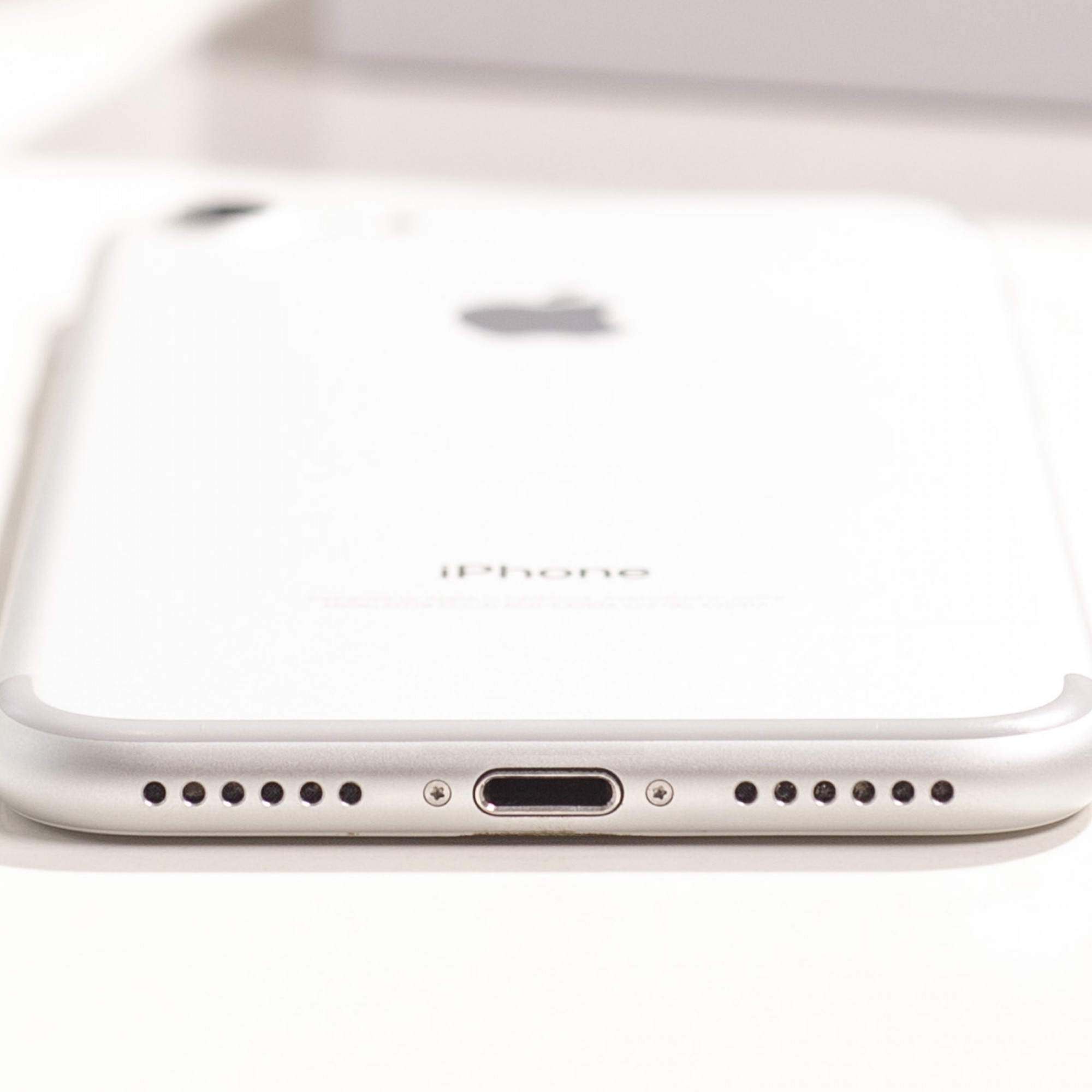 iPhone 7 128GB Silver (MN932) б/у