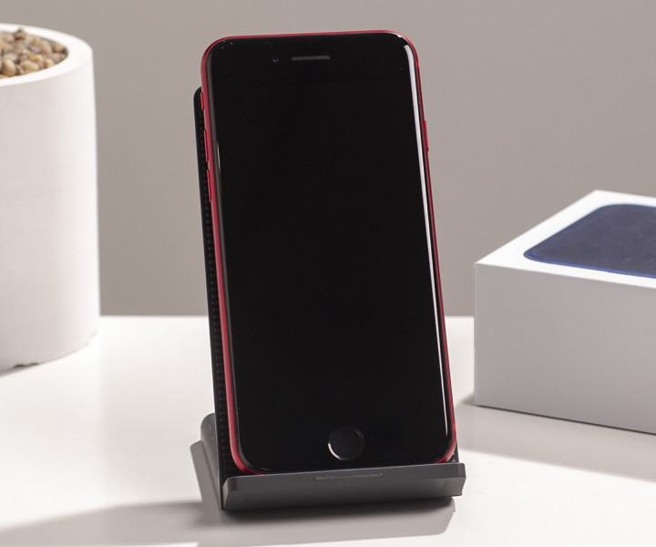 iPhone 8 256 gb Red б/у