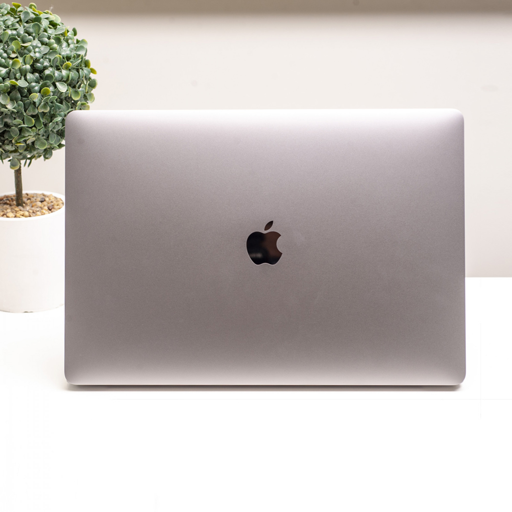 Apple MacBook Pro 15 Space Gray 2017 (MPTT2) б/у