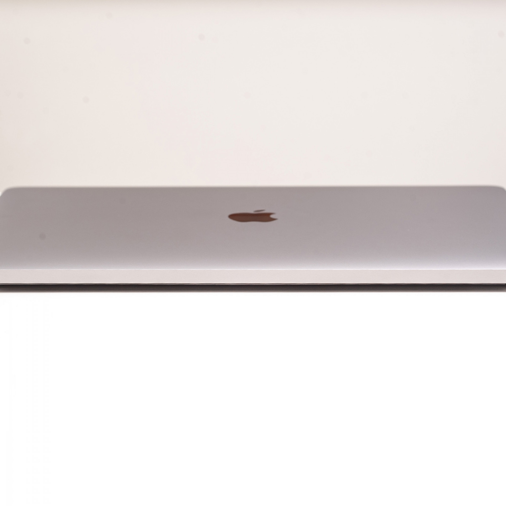 Apple MacBook Pro 15 Space Gray 2017 (MPTT2) б/у