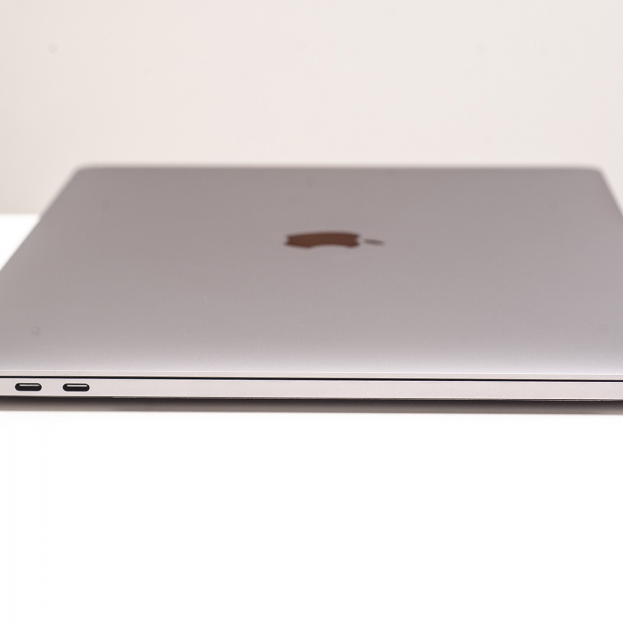 Apple MacBook Pro 15 Space Gray 2017 (MPTT2) б/у