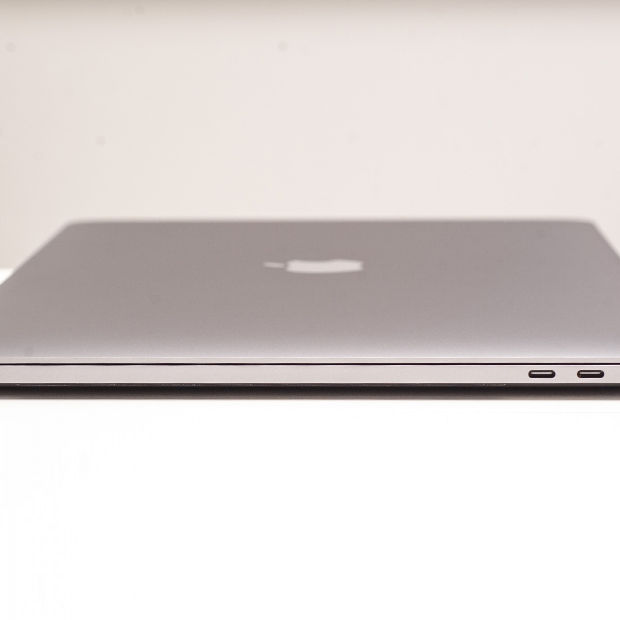 Apple MacBook Pro 15 Space Gray 2017 (MPTT2) б/у