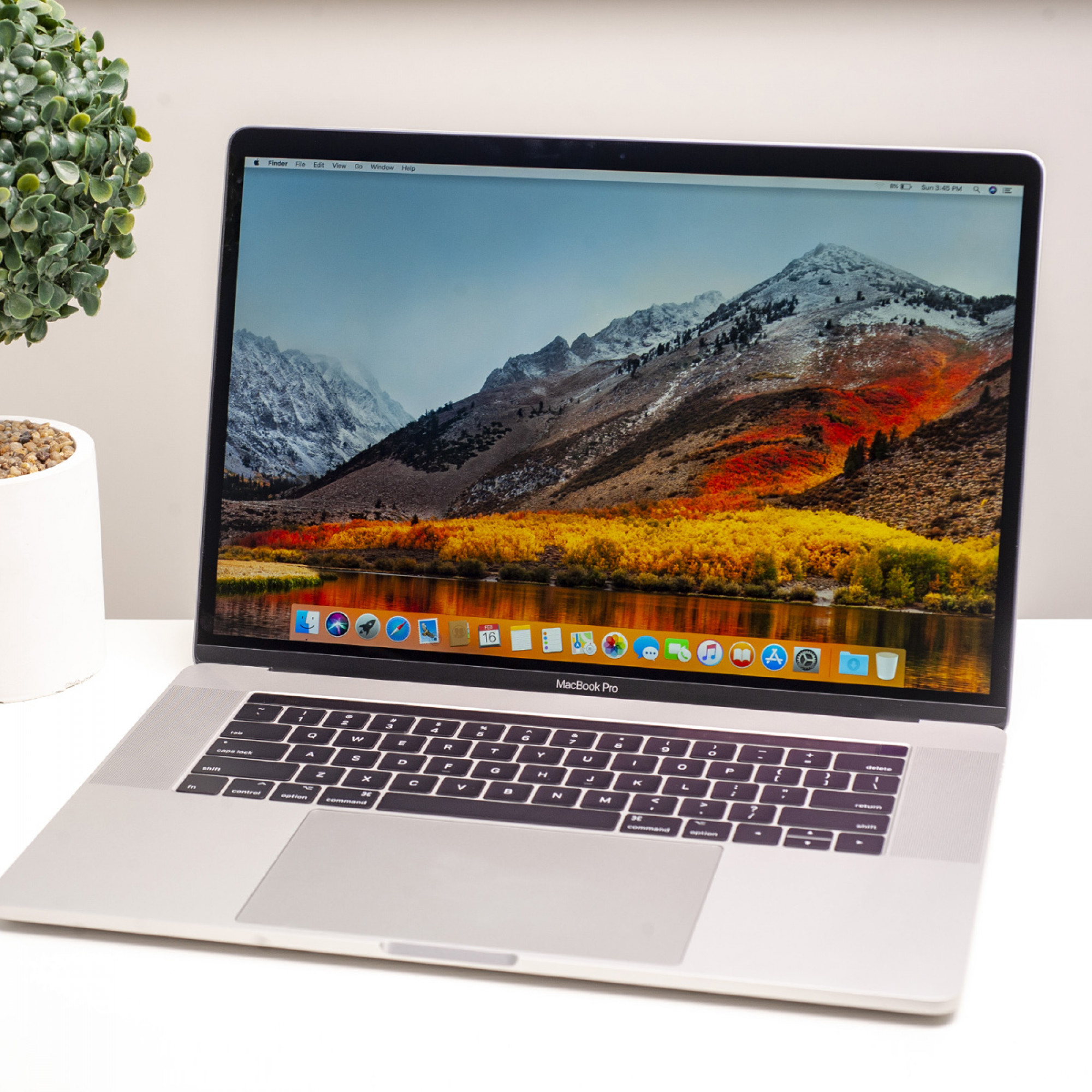 Apple MacBook Pro 15 Silver 2016 (MLW92) б/у