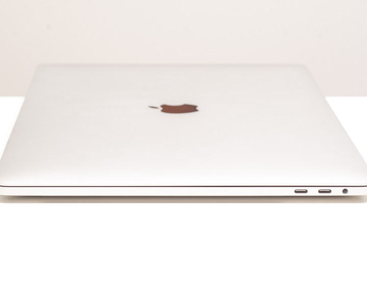 Apple MacBook Pro 15 Silver 2018 (MR962) б/у
