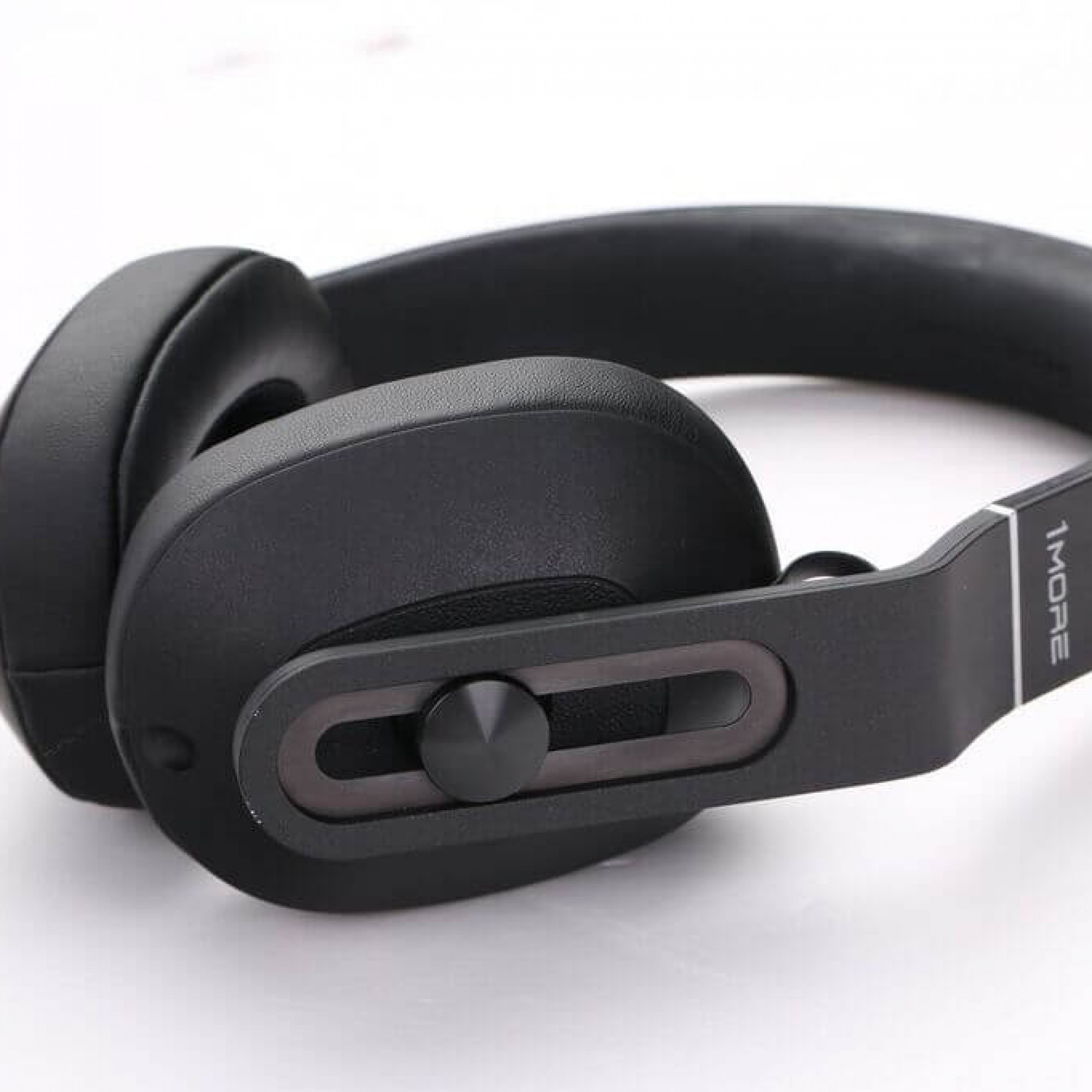 Наушники 1MORE Over-Ear Headphones Voice of China Black MK801-BK