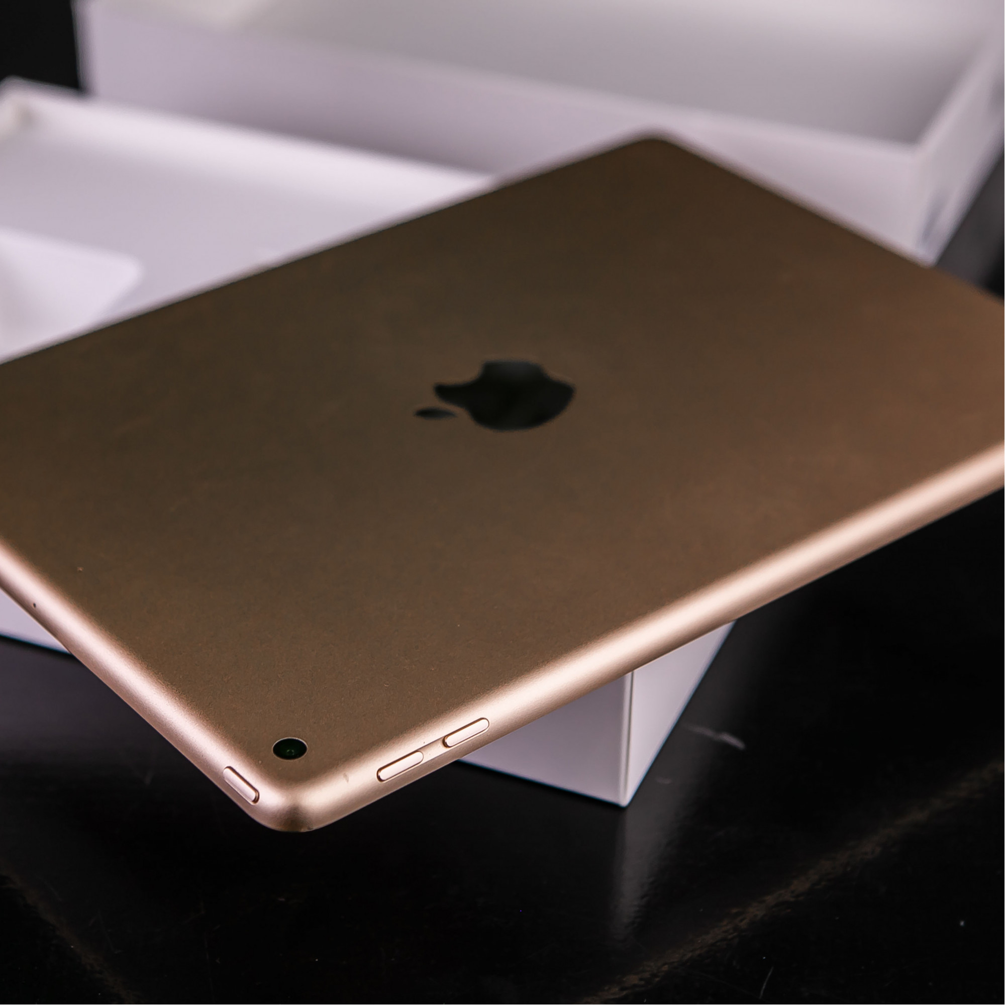 iPad 9.7' (2017) Wi-Fi, 32gb, Gold б/в