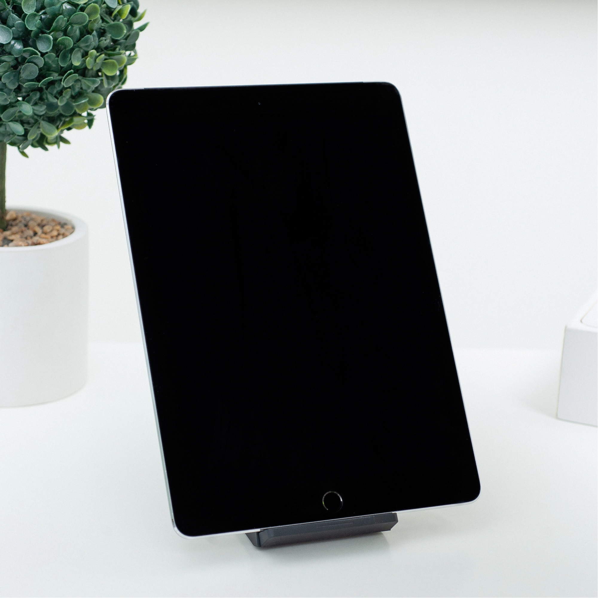 iPad Air 2 Wi-Fi, 16gb, Space Gray 5/5 б/у