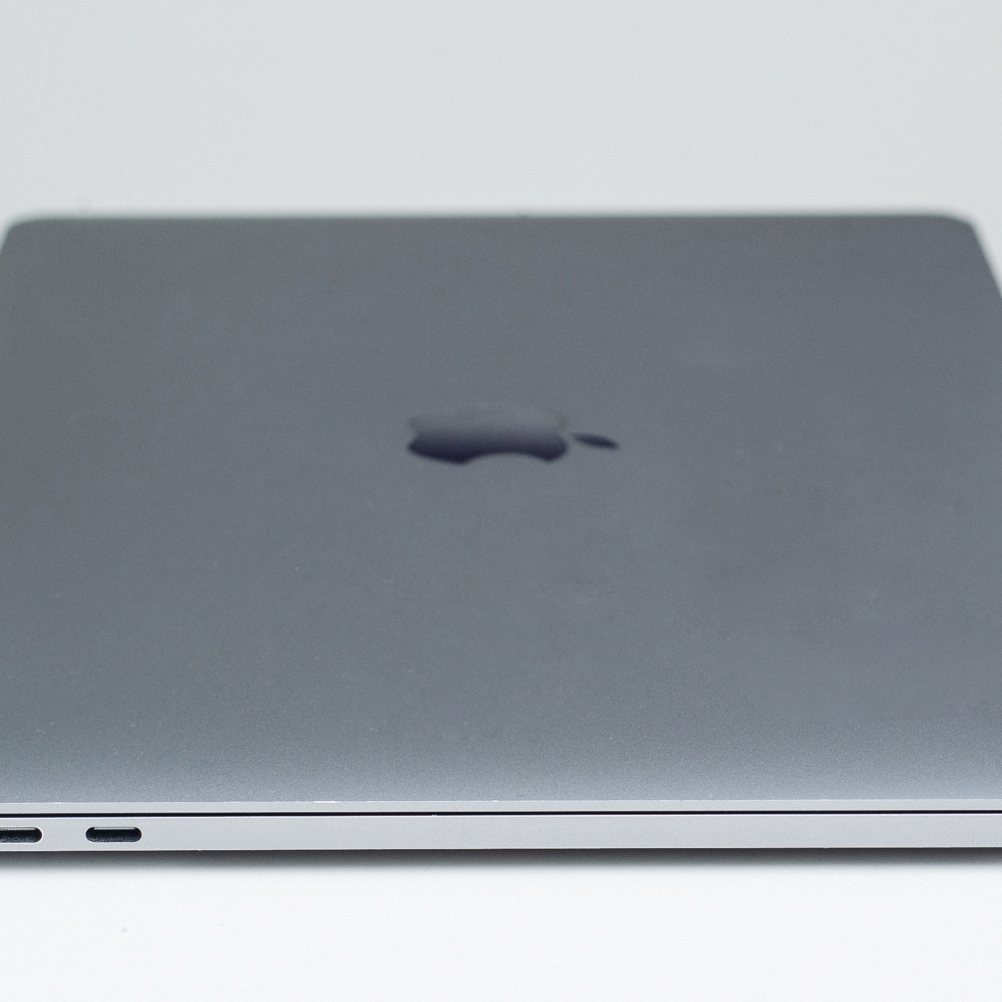 Apple MacBook Pro 13 Space Gray 2017 (MPXW2) б/у