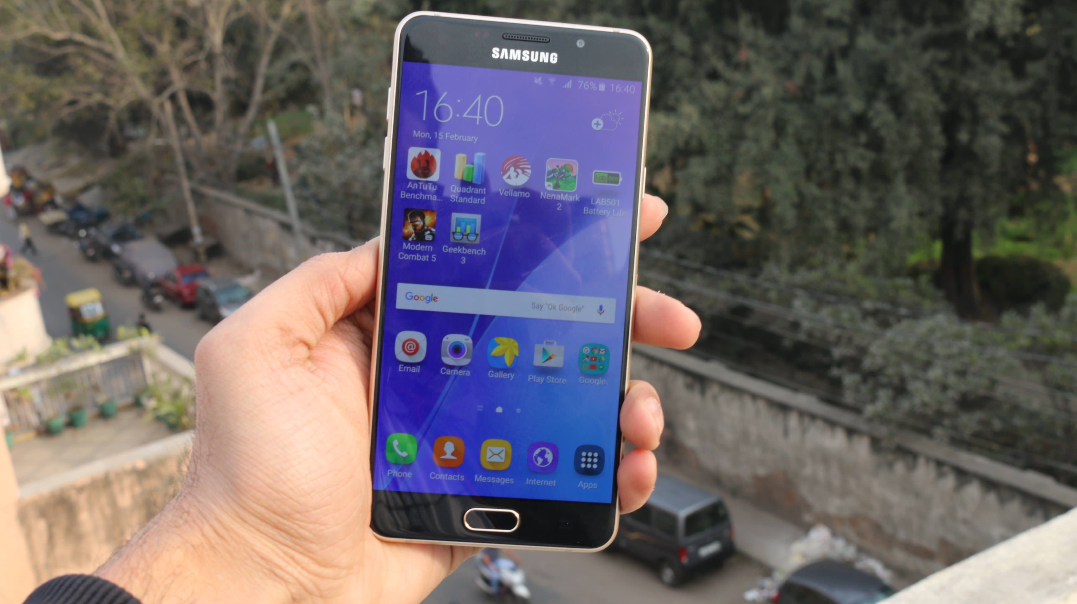 Galaxy A7 (2016)