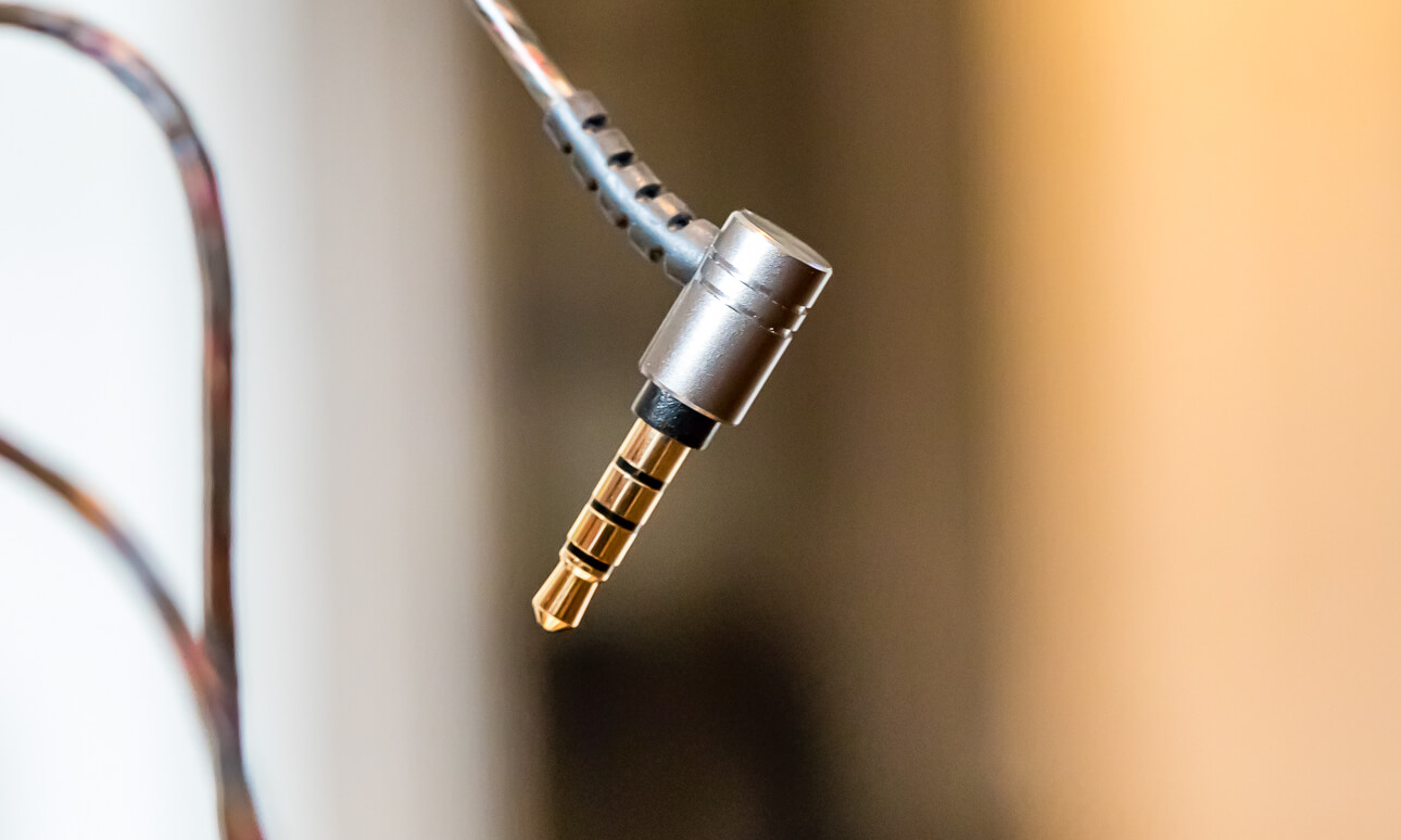 Наушники 1MORE Quad Driver In-Ear Headphones E1010